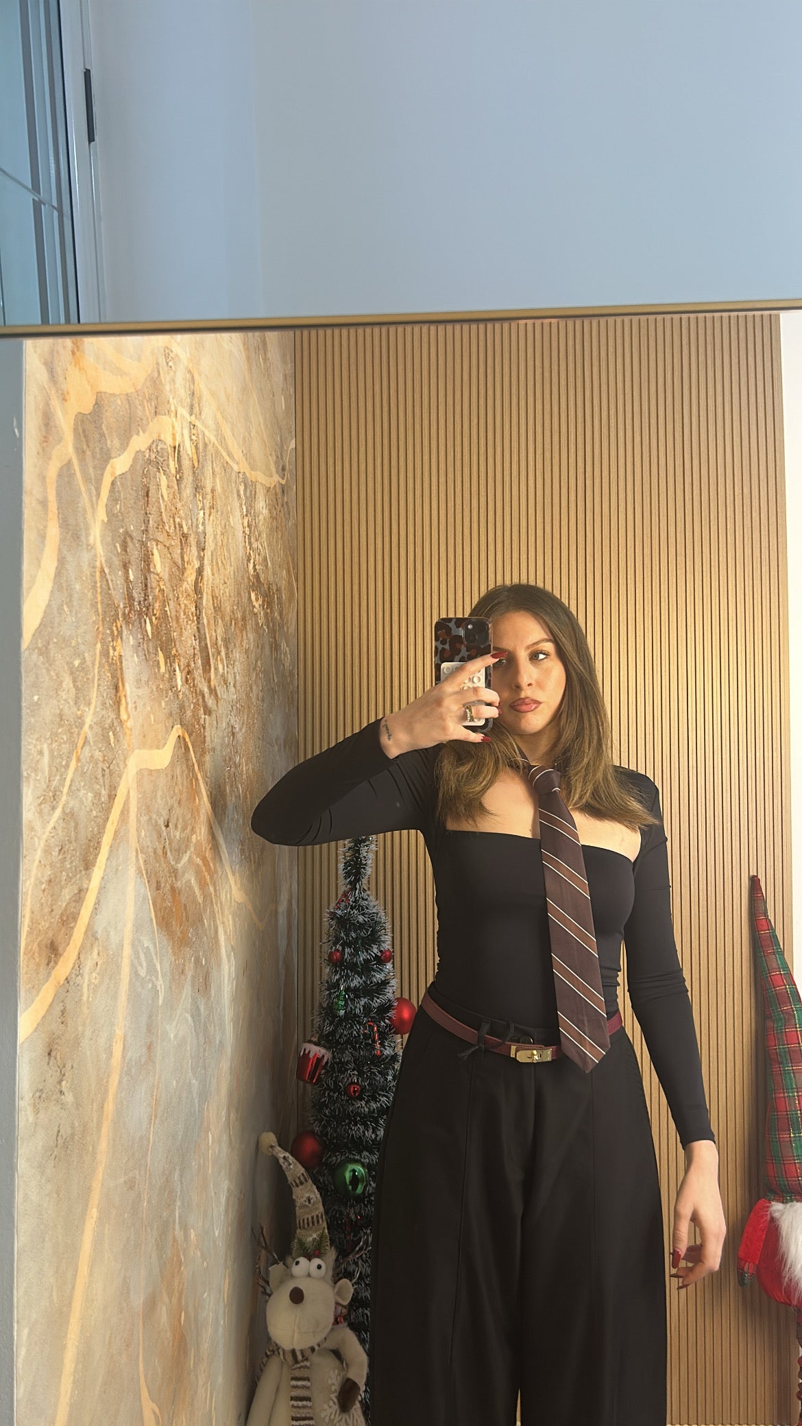 MAGLIA SCOLLO QUADRATO