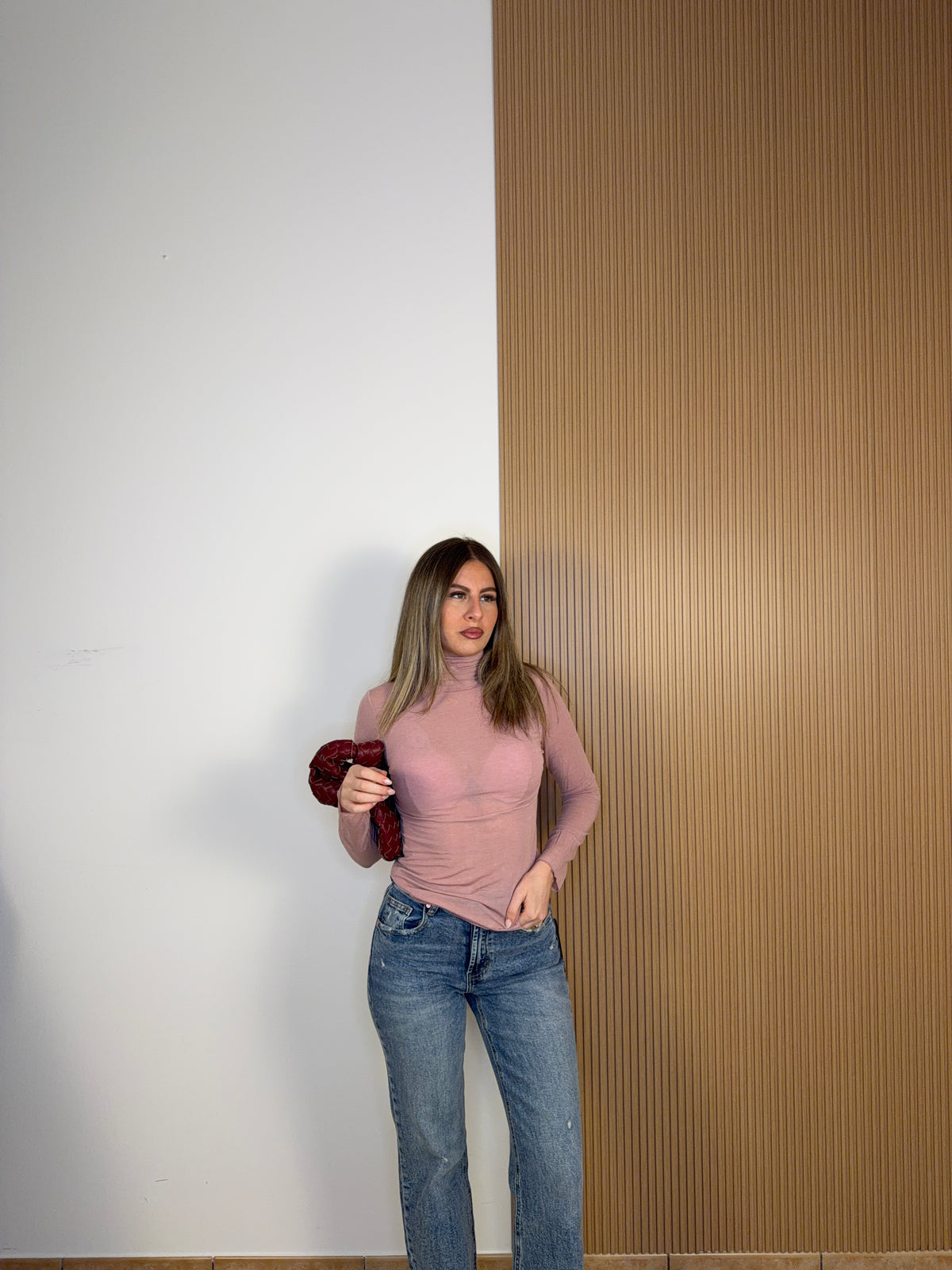 maglia semivelata misto cashmere collo alto