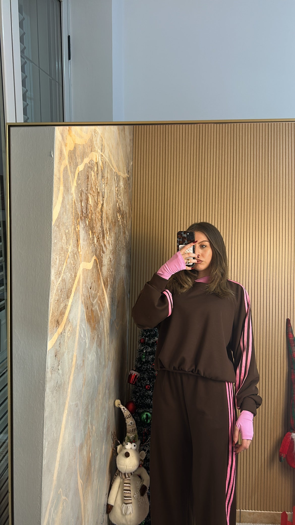 TUTA ADID*S MARRONE E ROSA