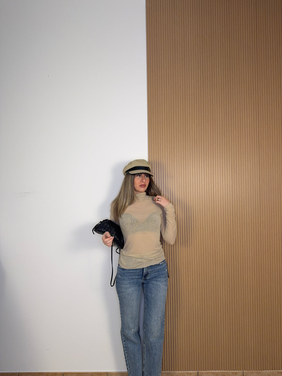 maglia semivelata misto cashmere collo alto